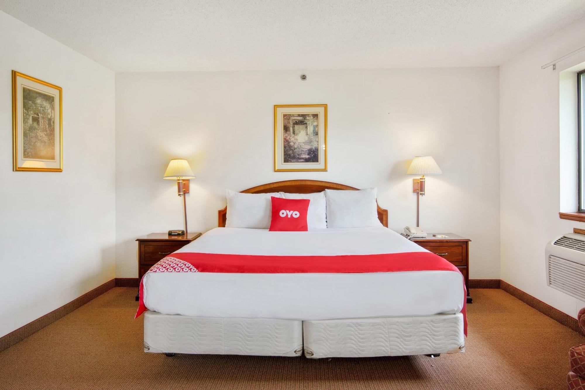 Oyo Hotel Portage I-94 Ngoại thất bức ảnh