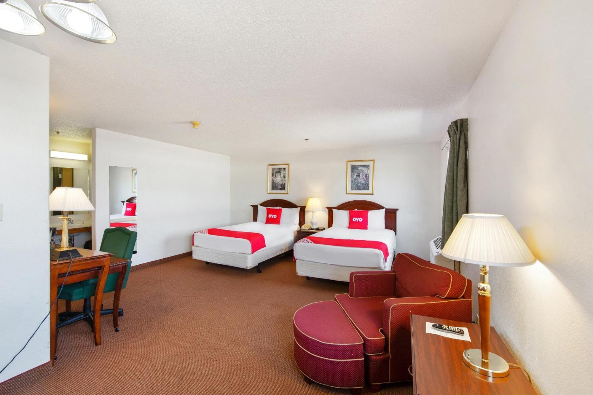 Oyo Hotel Portage I-94 Ngoại thất bức ảnh
