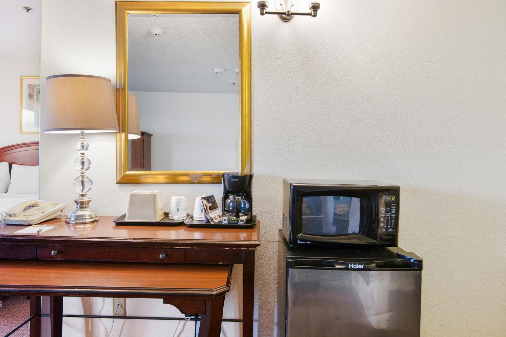 Oyo Hotel Portage I-94 Ngoại thất bức ảnh
