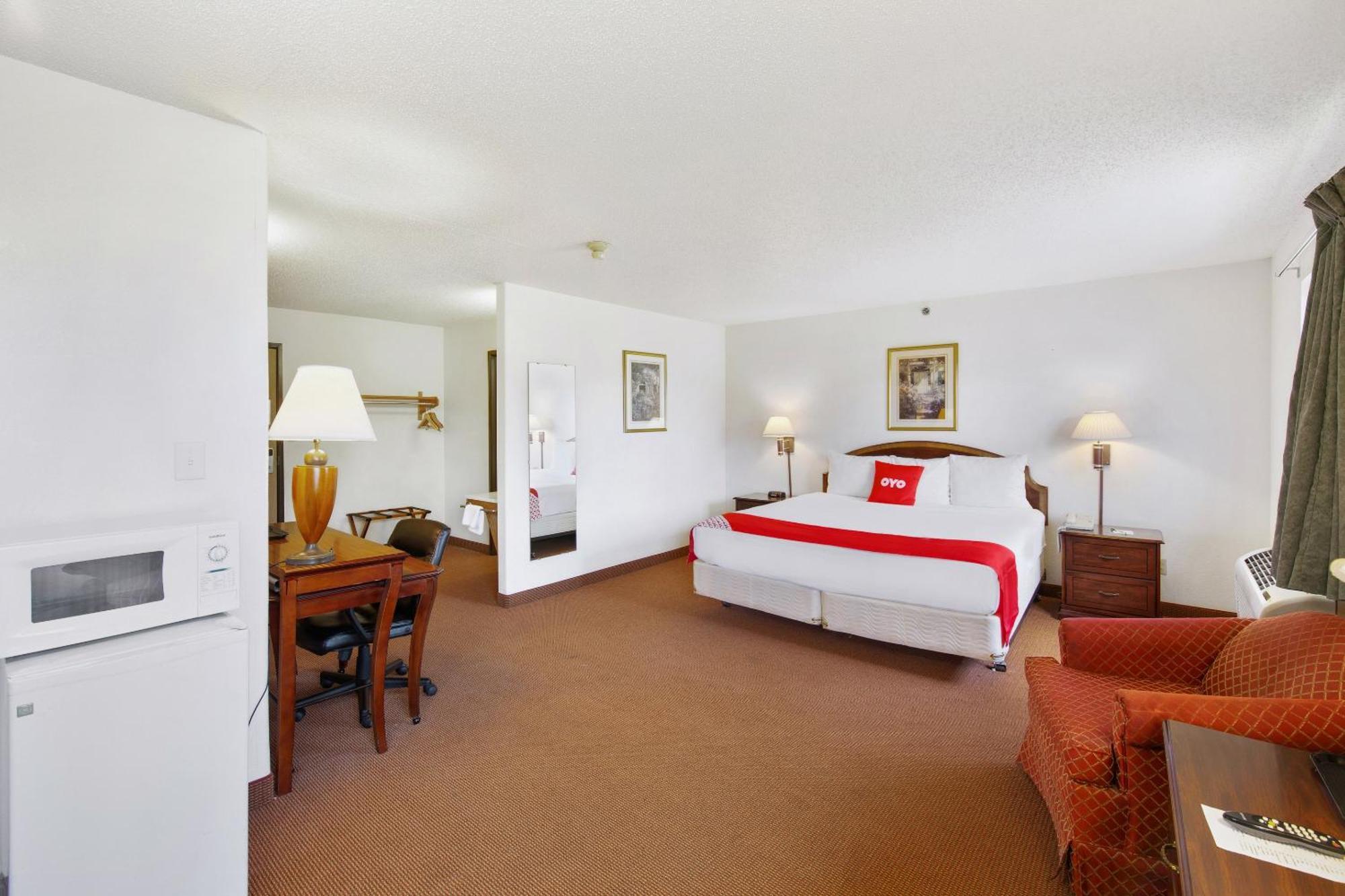 Oyo Hotel Portage I-94 Ngoại thất bức ảnh