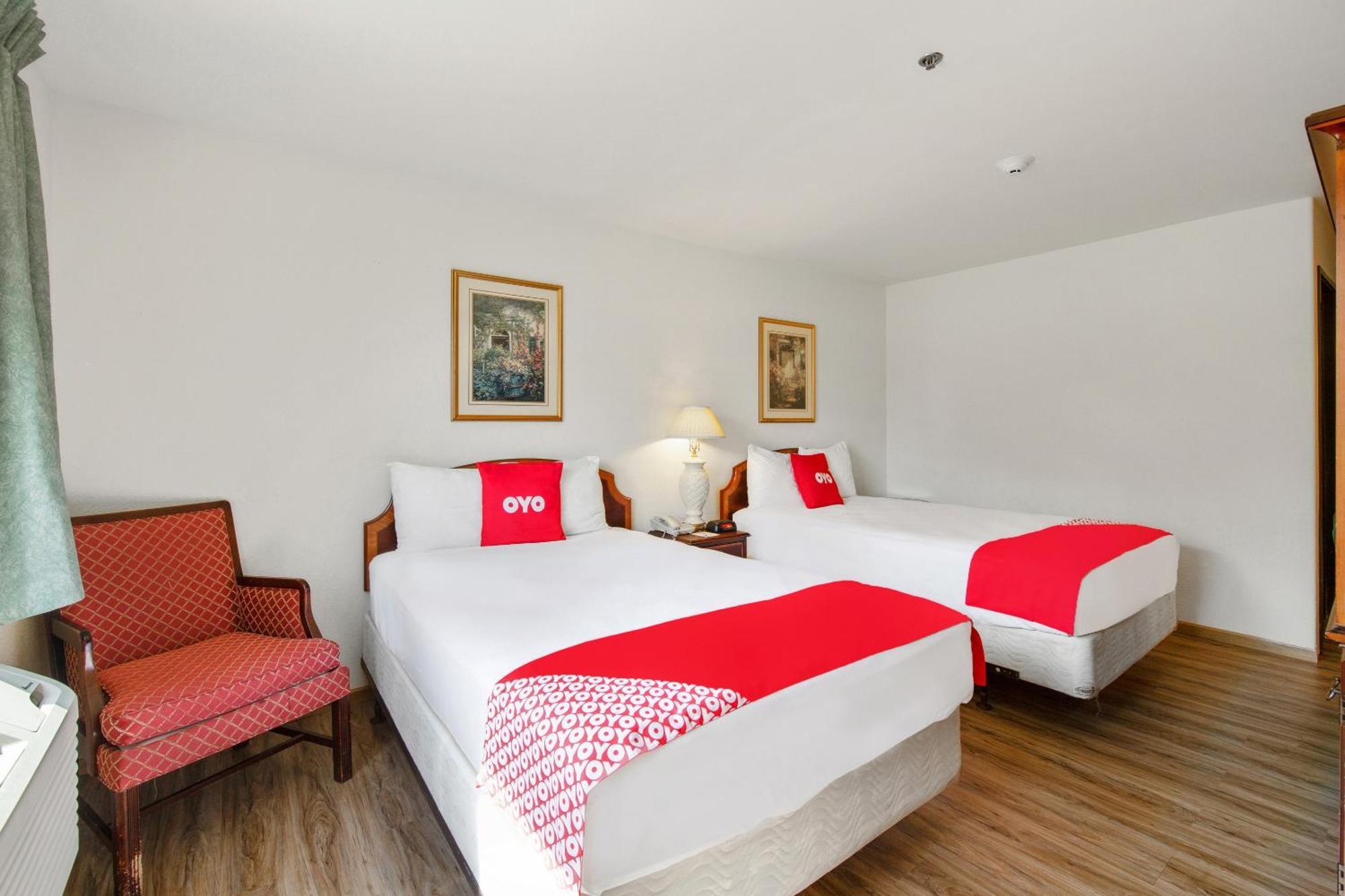 Oyo Hotel Portage I-94 Ngoại thất bức ảnh